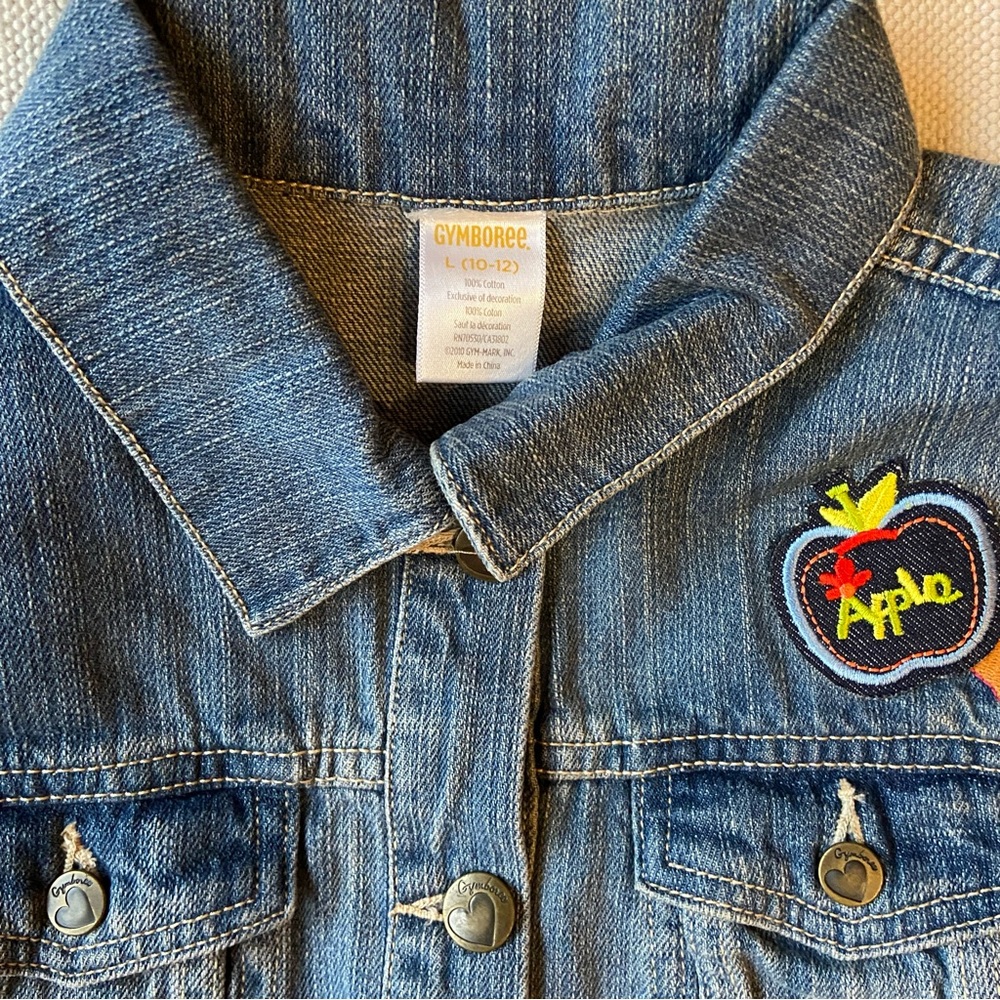 đź’• Denim jacket! - Picture 2 of 3